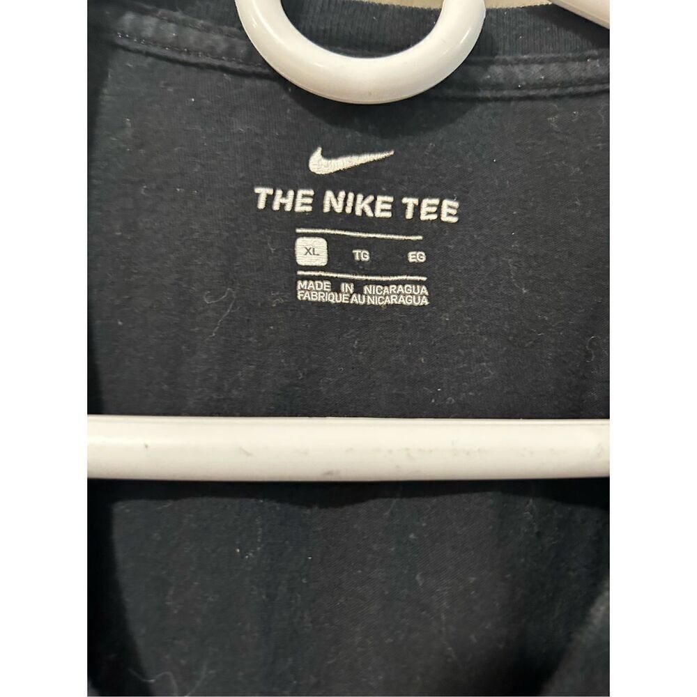 Nike tee - Picture 3 of 3